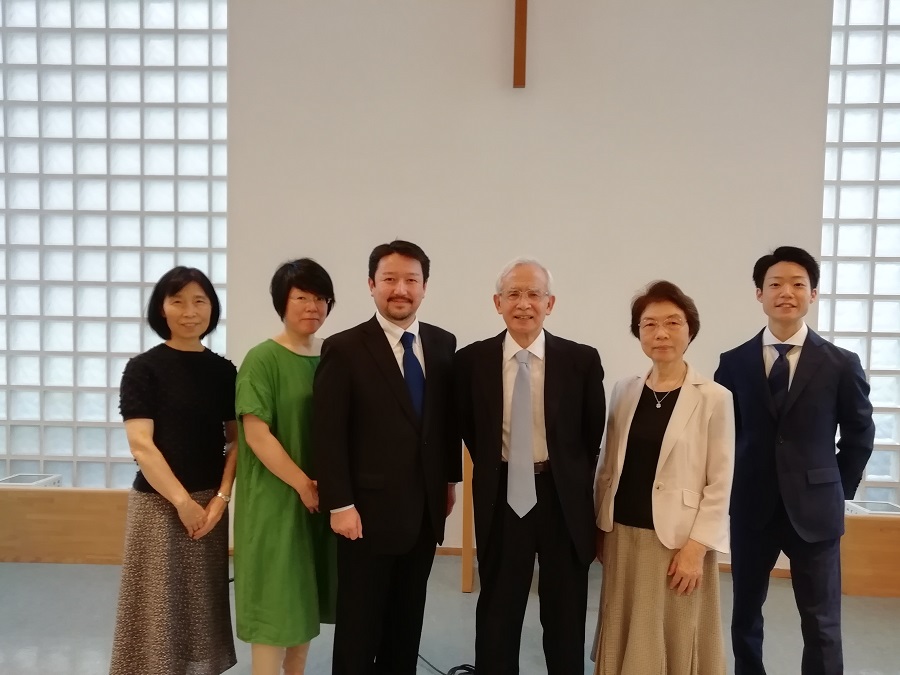 森裕子伝道師,齊藤夫人,齊藤耕副牧師,坂野慧吉牧師,坂野夫人,喜多大樹副牧師